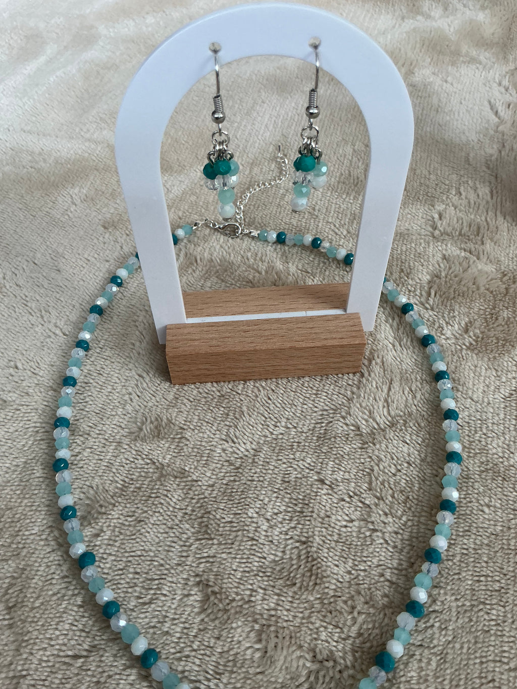 Turquoise‑Blue Faceted Bead Jewellery Set – Necklace & Earrings