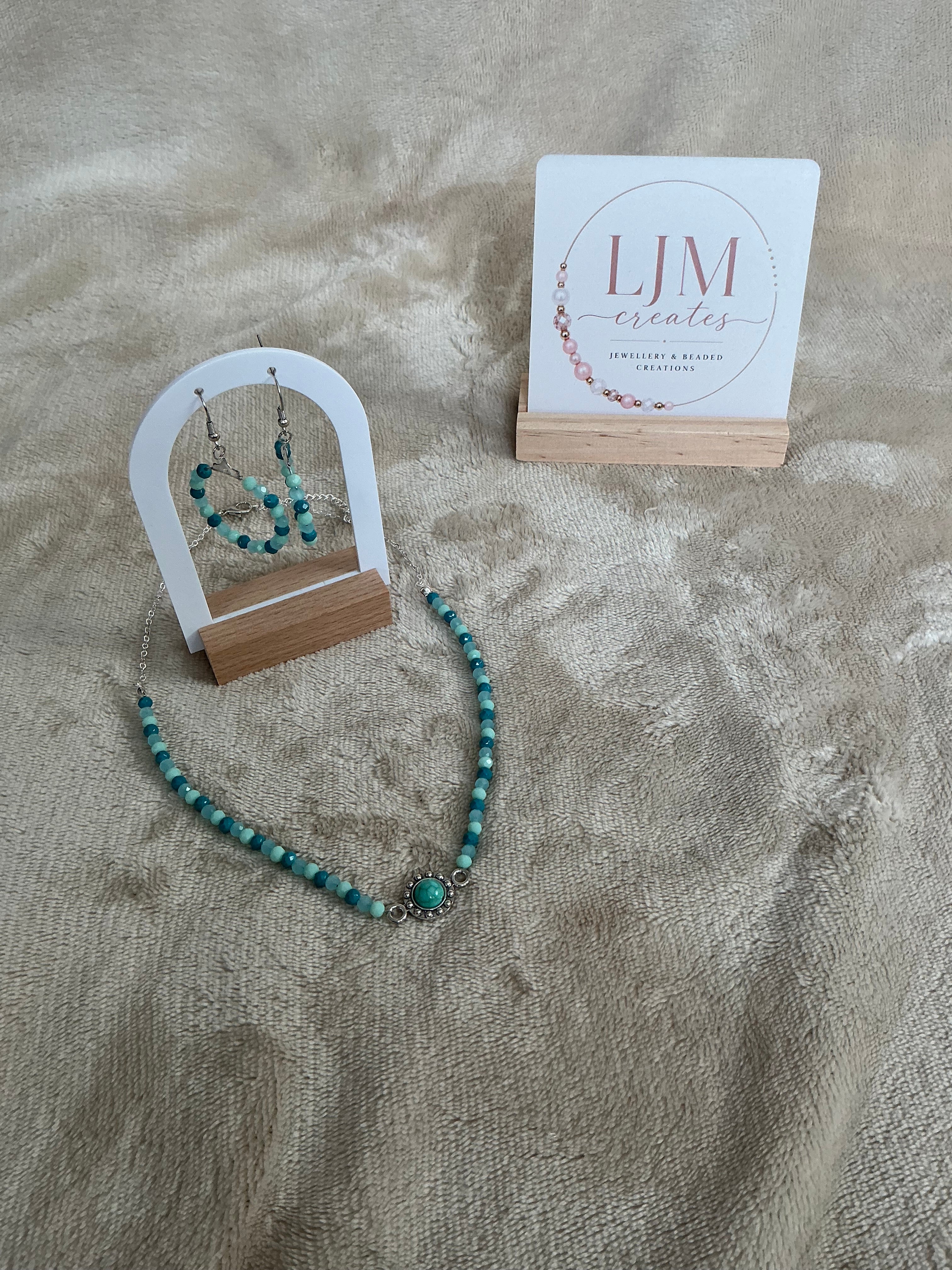Turquoise‑Shade Beaded Jewellery Set – Necklace & Earrings