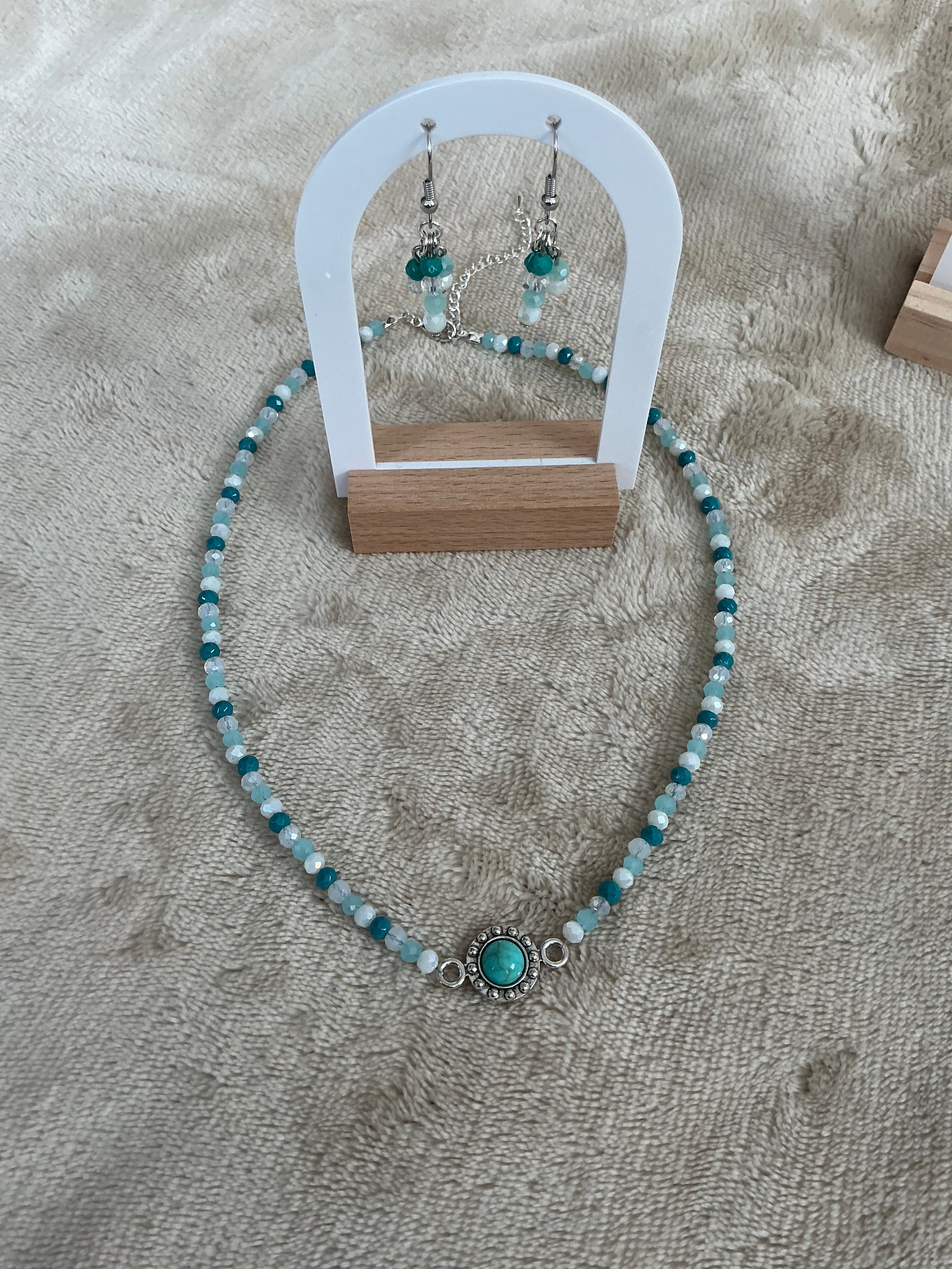 Turquoise‑Blue Faceted Bead Jewellery Set – Necklace & Earrings