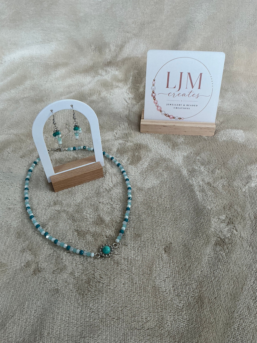 Turquoise‑Blue Faceted Bead Jewellery Set – Necklace & Earrings